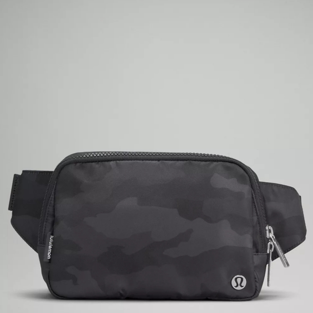 NWT Lululemon 2L Camouflage Crossbody FannyPack Bag Purse
